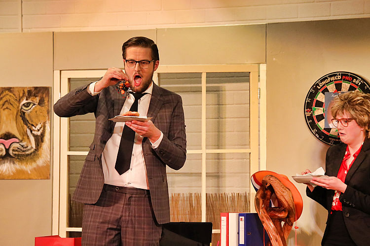 CPJ Waarder-Driebruggen met de klucht 'Dolle beestenboel'_62